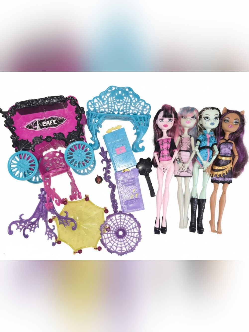 Monster High Scaris Lot